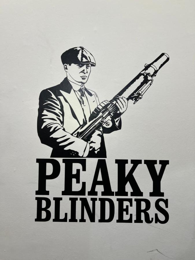 Peaky Blinders Apartment 5 Min Walk To Blackpool Tower Sleeps Up To 14 Exterior photo
